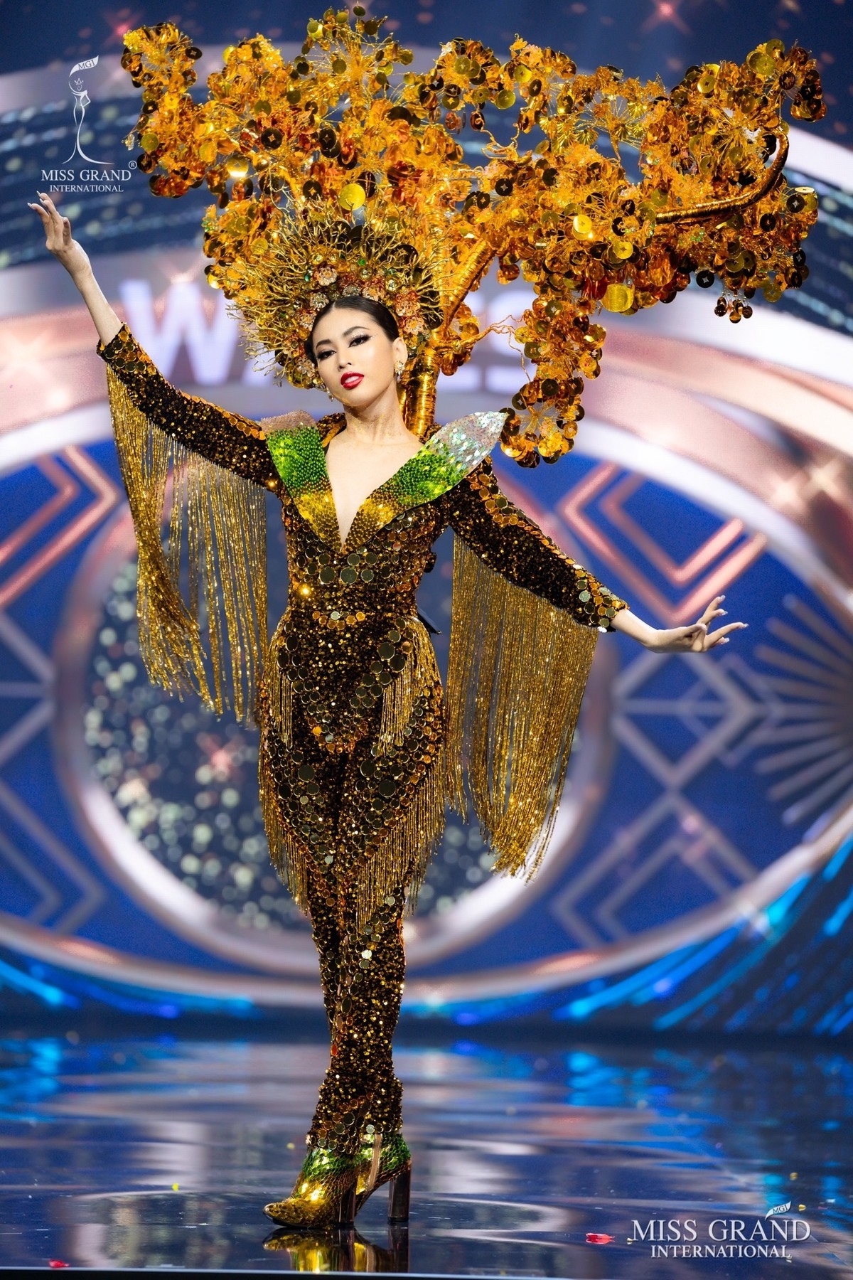 Người làm nên phong cách thời trang 'đỉnh cao' của Ngọc Thảo tại Miss Grand International 2020 là ai? 6