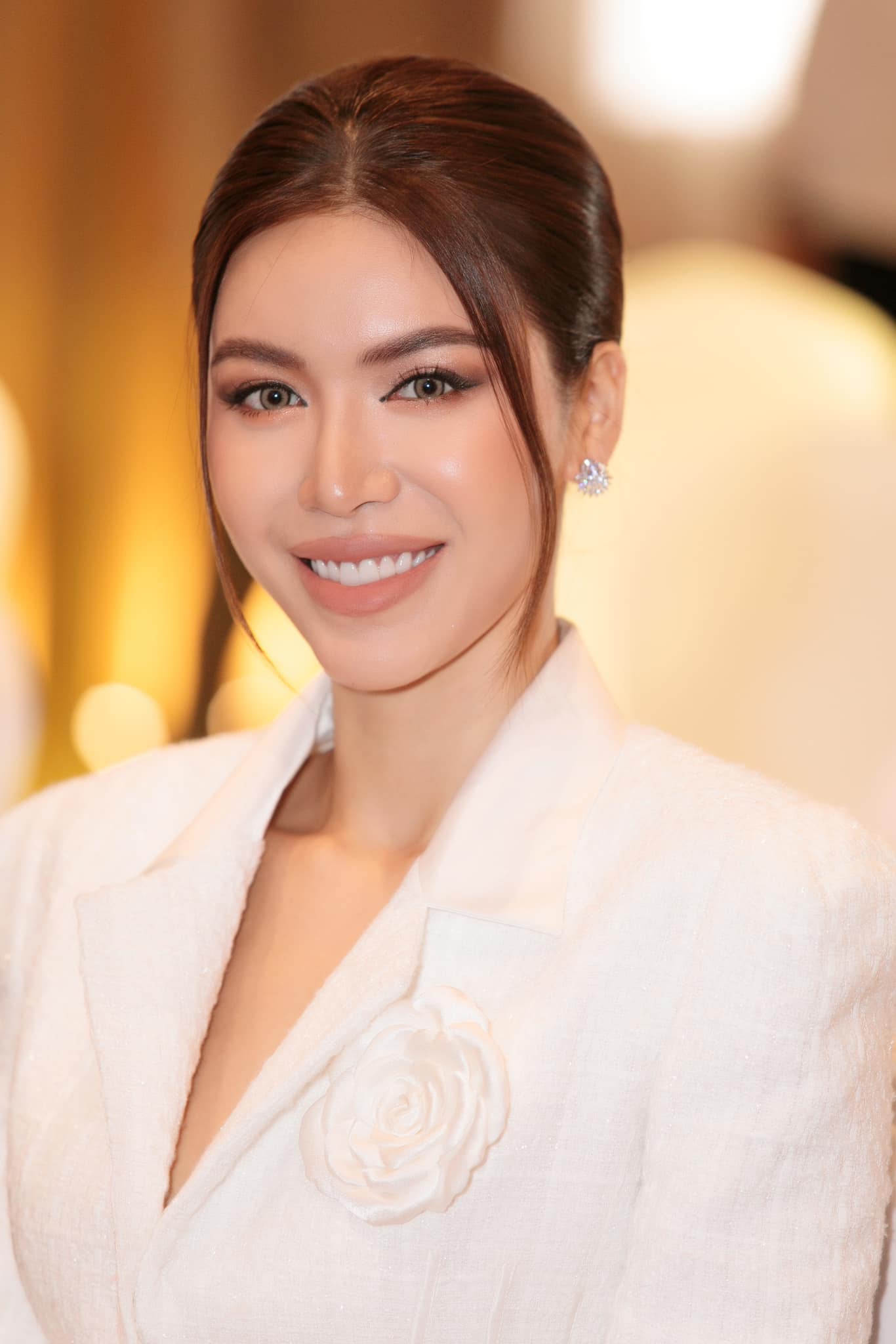 Minh Tú kiêu sa tựa quý cô Pháp trong set đồ thời trang 'kinh điển' 6 Minh Tú kiêu sa tựa quý cô Pháp trong set đồ thời trang 'kinh điển' 6
