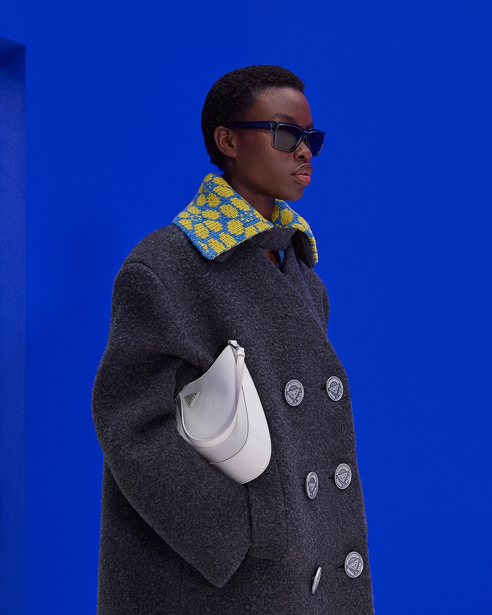Prada mùa Thu Đông 2021: Sự giao thoa của phong cách 'xấu lạ' 7 Prada mùa Thu Đông 2021: Sự giao thoa của phong cách 'xấu lạ' 7