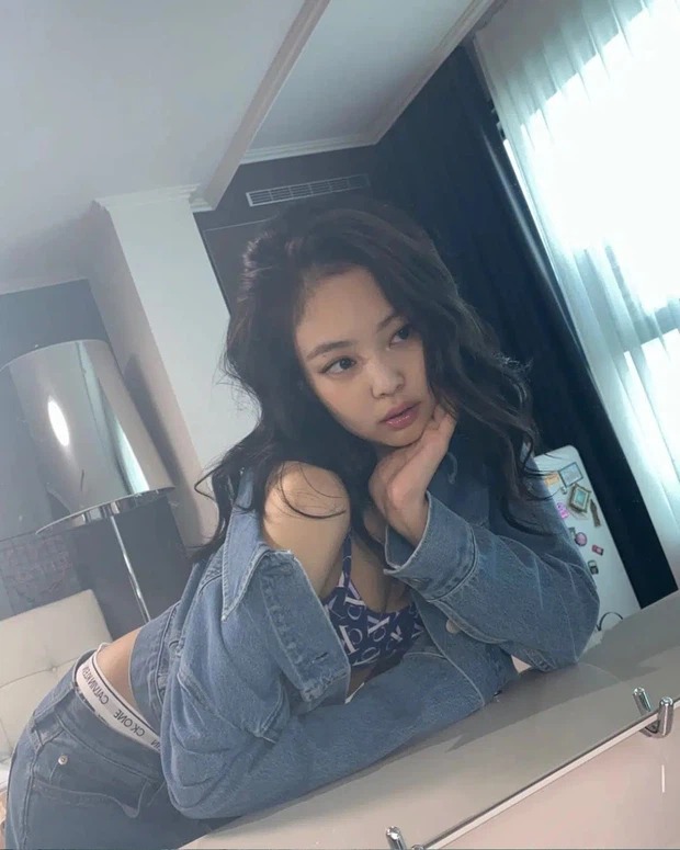 Jennie (Blackpink) đúng chuẩn 'nữ thần quảng cáo', từ đầu đến chân, đâu đâu cũng được 'đặt gạch' 5 Jennie (Blackpink) đúng chuẩn 'nữ thần quảng cáo', từ đầu đến chân, đâu đâu cũng được 'đặt gạch' 5