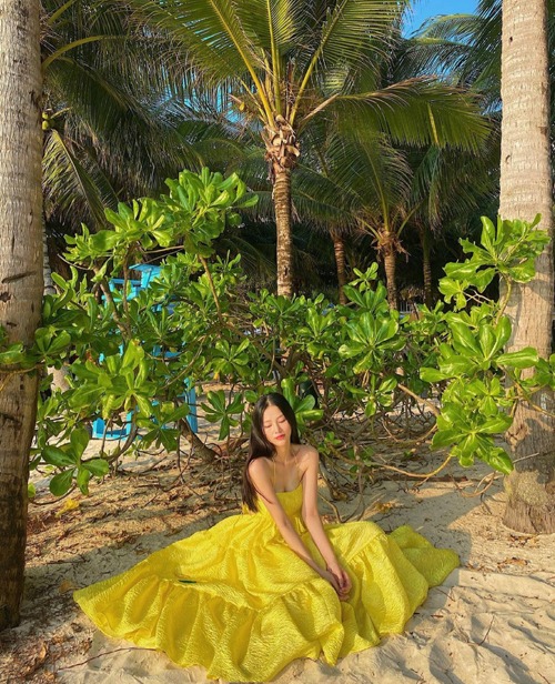 Vô vàn style đi nghỉ dưỡng của Hoa hậu Phương Khánh, hội chị em mau mau 'copy paste' 1 Vô vàn style đi nghỉ dưỡng của Hoa hậu Phương Khánh, hội chị em mau mau 'copy paste' 1