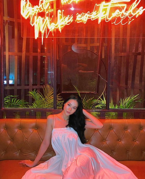Vô vàn style đi nghỉ dưỡng của Hoa hậu Phương Khánh, hội chị em mau mau 'copy paste' 2 Vô vàn style đi nghỉ dưỡng của Hoa hậu Phương Khánh, hội chị em mau mau 'copy paste' 2