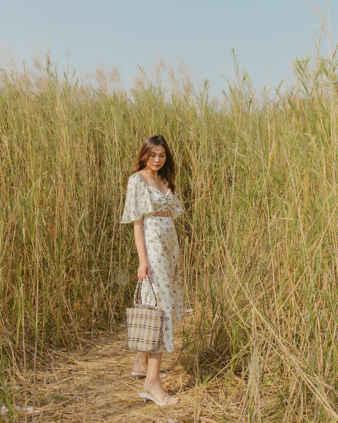 Học Thanh Hằng, chị em có ngay loạt outfit mùa Hè xinh ngất ngây 3 Học Thanh Hằng, chị em có ngay loạt outfit mùa Hè xinh ngất ngây 3