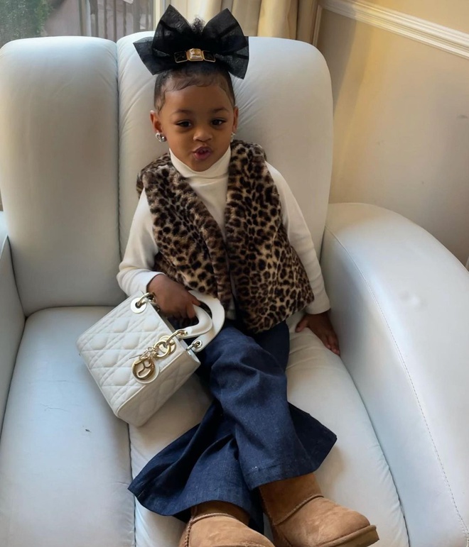 Sướng như ái nữ nhà Cardi B: Mới 3 tuổi đã được mẹ sắm cho cả núi đồ hiệu, trang sức đếm 3 ngày không hết 6 Sướng như ái nữ nhà Cardi B: Mới 3 tuổi đã được mẹ sắm cho cả núi đồ hiệu, trang sức đếm 3 ngày không hết 6