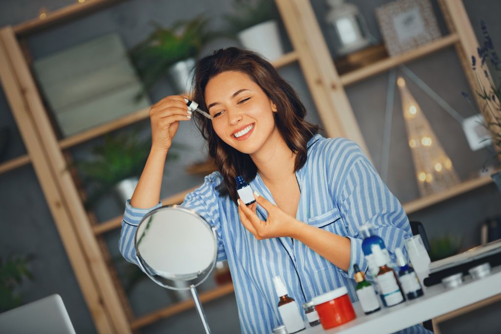 Những thành phần mỹ phẩm là 'khắc tinh' của nhau, không bao giờ được trộn lẫn 4 Những thành phần mỹ phẩm là 'khắc tinh' của nhau, không bao giờ được trộn lẫn 4