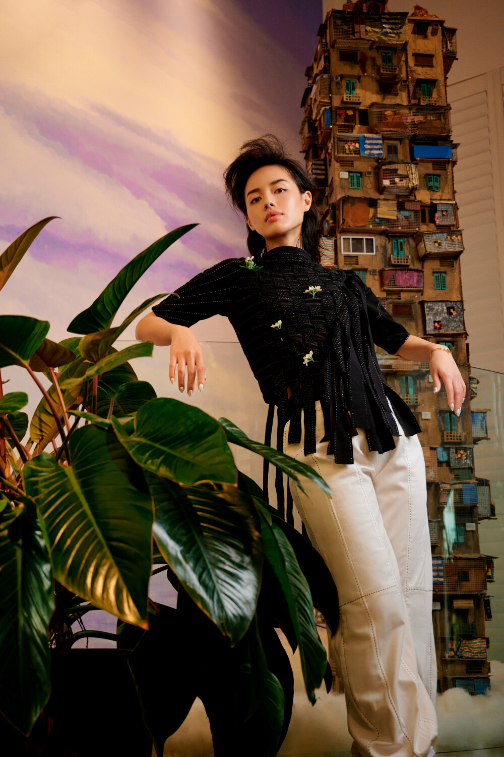 'Cô em Trendy' Khánh Linh xinh tựa nữ thần trong trang phục tái chế 5 'Cô em Trendy' Khánh Linh xinh tựa nữ thần trong trang phục tái chế 5