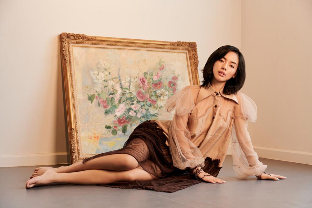 'Cô em Trendy' Khánh Linh xinh tựa nữ thần trong trang phục tái chế 4 'Cô em Trendy' Khánh Linh xinh tựa nữ thần trong trang phục tái chế 4