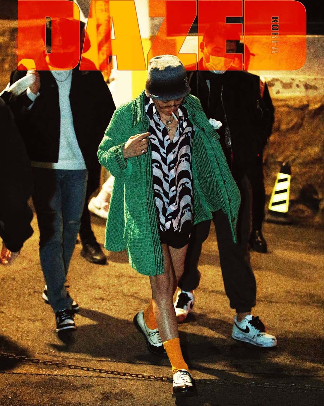 Sao Nam tuần qua mặc gì: Soobin Hoàng Sơn bụi bặm, G-Dragon tinh quái hết nấc 5 Sao Nam tuần qua mặc gì: Soobin Hoàng Sơn bụi bặm, G-Dragon tinh quái hết nấc 5