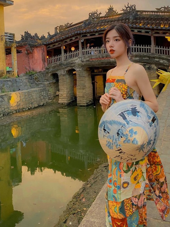 Xiêu lòng trước vẻ đẹp của hot girl 'tuyển sinh' 6 Xiêu lòng trước vẻ đẹp của hot girl 'tuyển sinh' 6