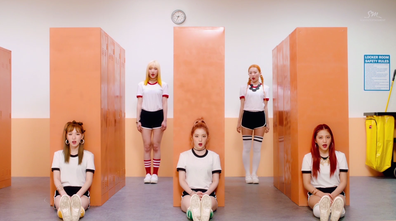 MV ‘Russian Roulette’ của Red Velvet chính thức cán mốc 200 triệu lượt xem 3 MV ‘Russian Roulette’ của Red Velvet chính thức cán mốc 200 triệu lượt xem 3