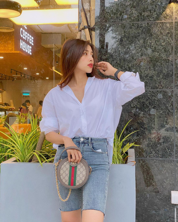 Bóc loạt 'xì tai' siêu xịn xò của bà xã Phan Mạnh Quỳnh: dân chơi hệ đồ hiệu, váy áo diện hoài không hết 8 Bóc loạt 'xì tai' siêu xịn xò của bà xã Phan Mạnh Quỳnh: dân chơi hệ đồ hiệu, váy áo diện hoài không hết 8