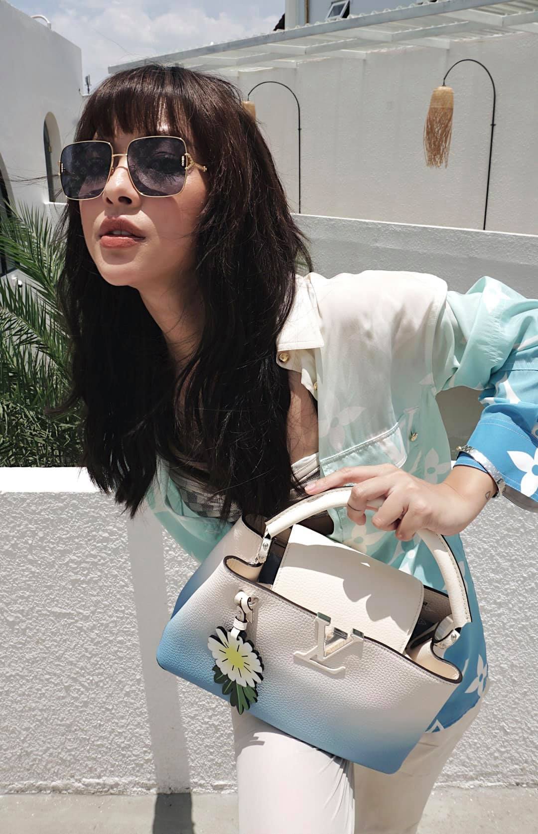 Thời trao sao Việt tuần qua: Ngọc Trinh hóa 'gái ngoan', Thanh Hằng sang chảnh với váy áo vải tweed 6 Thời trao sao Việt tuần qua: Ngọc Trinh hóa 'gái ngoan', Thanh Hằng sang chảnh với váy áo vải tweed 6