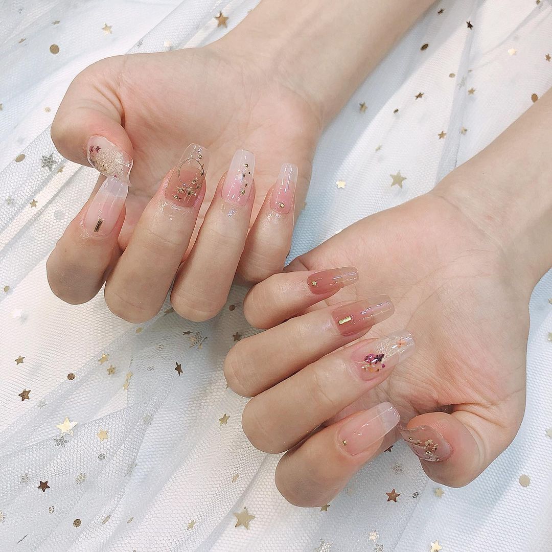Những mẫu nail cho nàng công sở: Vừa đẹp lại không bị xếp la 1 Những mẫu nail cho nàng công sở: Vừa đẹp lại không bị xếp la 1