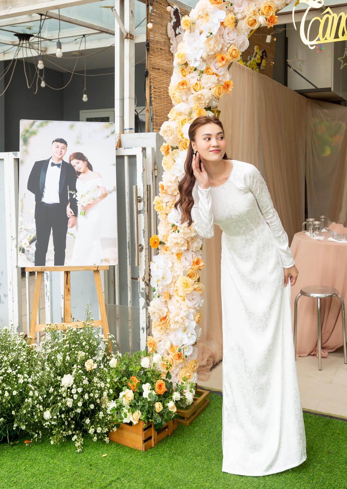 Ninh Dương Lan Ngọc diện váy bất đối xứng, rạng rỡ tựa cô dâu trong đám cưới em trai 6
