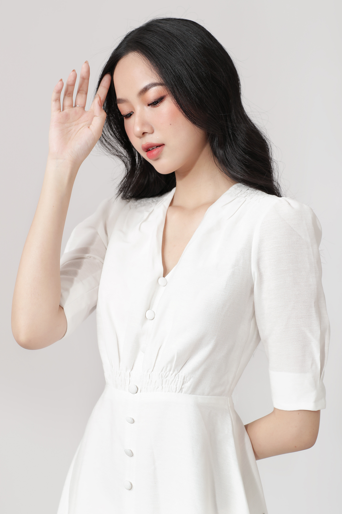 Lên đồ đi chơi dip lễ 30-4 với váy áo vải linen 2 Lên đồ đi chơi dip lễ 30-4 với váy áo vải linen 2