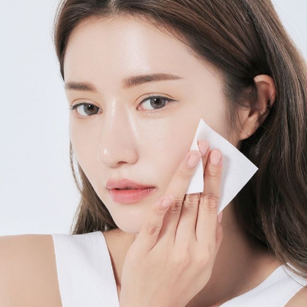 Hè đến rồi, làm sao để giữ lớp trang điểm lâu trôi 6 Hè đến rồi, làm sao để giữ lớp trang điểm lâu trôi 6