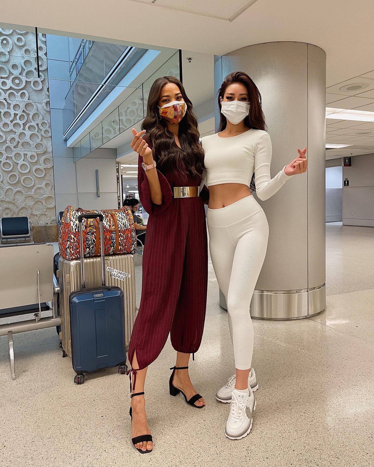 'Ngắm mãi không chán' thời trang sân bay của Khánh Vân trên hành trình chinh phục Miss Universe 2020 12