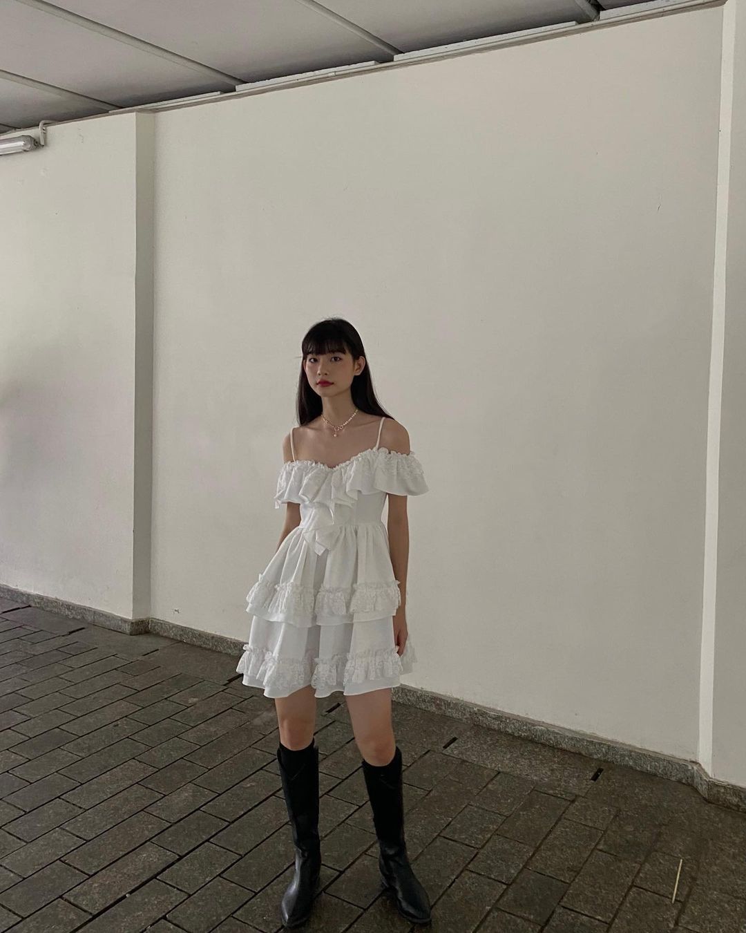 Học các hot girl Insatgram cách phối đồ đầu hè, vừa nhanh gọn vừa 'xịn-mịn' vô cùng 4 Học các hot girl Insatgram cách phối đồ đầu hè, vừa nhanh gọn vừa 'xịn-mịn' vô cùng 4