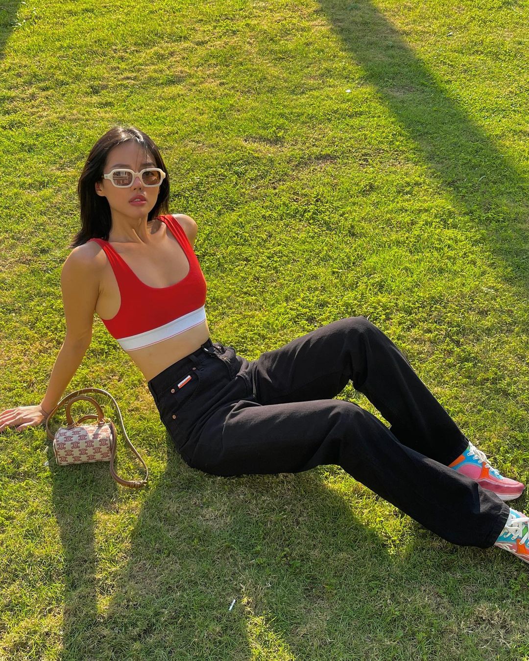 Tổng kết outfit đi chơi lễ của dàn sao Việt: Hà Hồ, Khánh Linh, Tóc Tiên 'mê mệt' túi hiệu, Kỳ Duyên khác lạ nhưng thời thượng miễn bàn 5 Tổng kết outfit đi chơi lễ của dàn sao Việt: Hà Hồ, Khánh Linh, Tóc Tiên 'mê mệt' túi hiệu, Kỳ Duyên khác lạ nhưng thời thượng miễn bàn 5