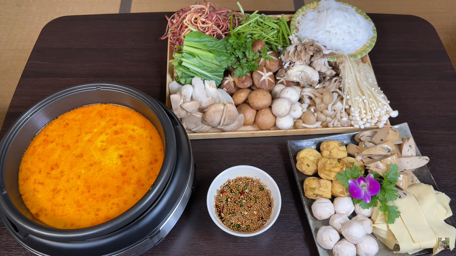 Hành động xứng đáng nhận điểm 10 của Quỳnh Trần JP sau vlog ăn chân gấu phản cảm 3 Hành động xứng đáng nhận điểm 10 của Quỳnh Trần JP sau vlog ăn chân gấu phản cảm 3