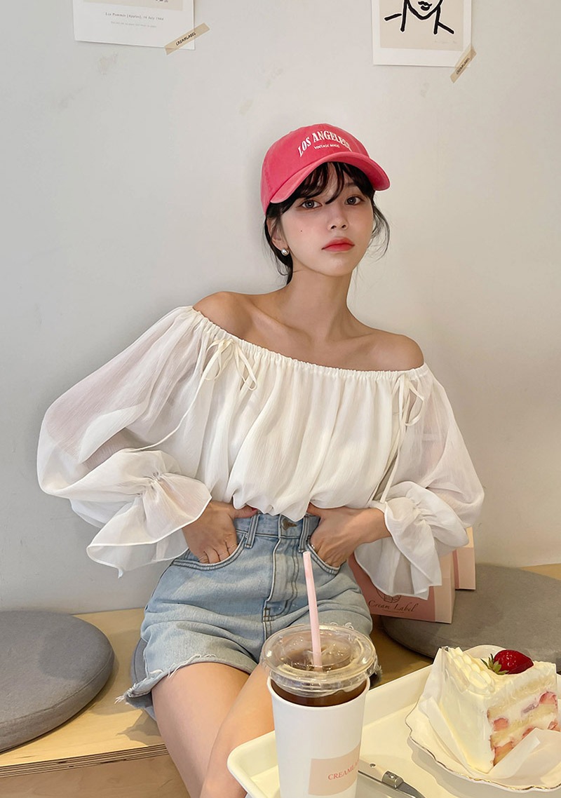 Diện áo blouse để 'dễ thở' hơn trong mùa nóng 5 Diện áo blouse để 'dễ thở' hơn trong mùa nóng 5