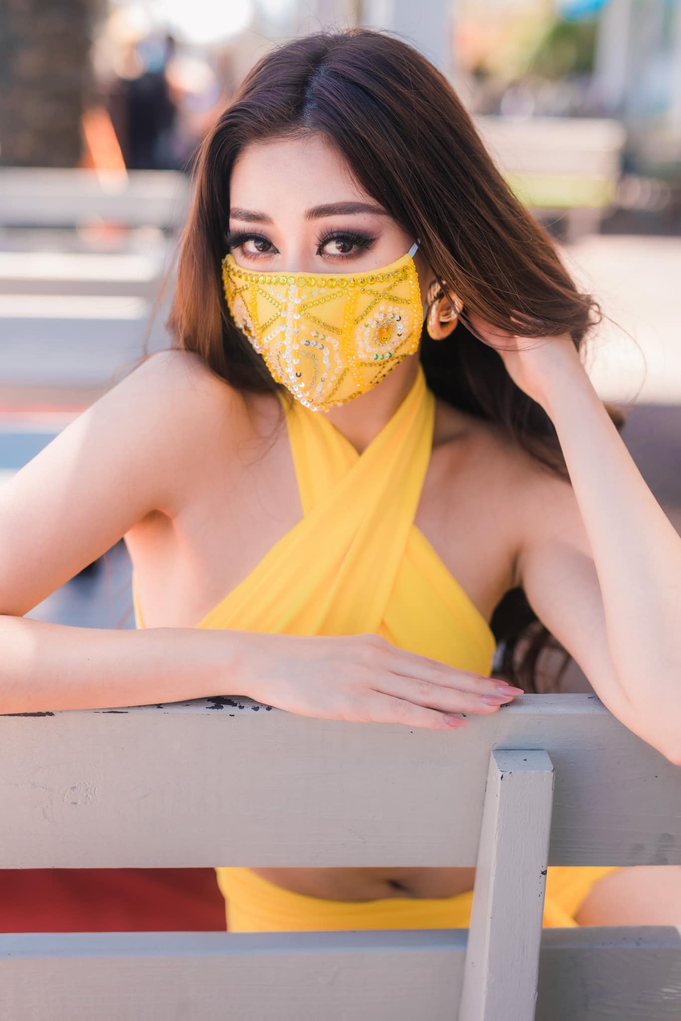 Tổng kết thời trang ngày 2 của Khánh Vân tại Miss Universe 2020 2 Tổng kết thời trang ngày 2 của Khánh Vân tại Miss Universe 2020 2