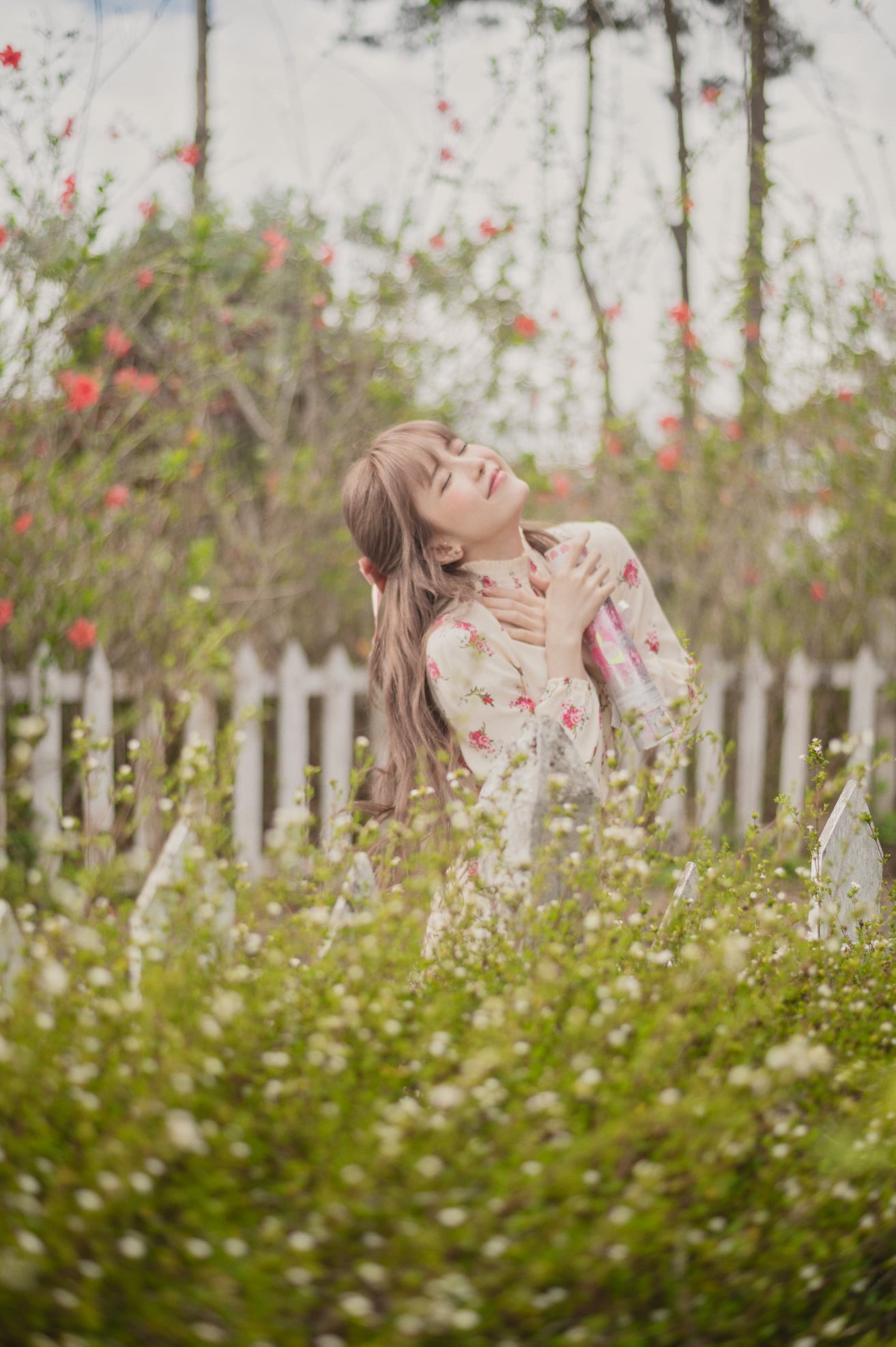 Thiều Bảo Trâm chứng minh định luật ‘mê trai đầu thai mới hết’ trong MV Love Rosie 10 Thiều Bảo Trâm chứng minh định luật ‘mê trai đầu thai mới hết’ trong MV Love Rosie 10