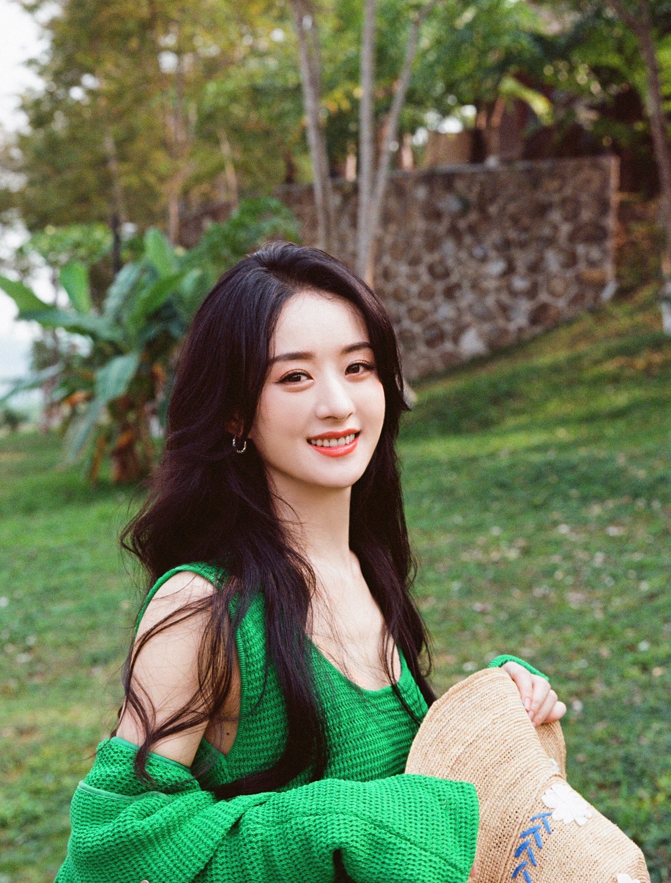 Hậu ly hôn Phùng Thiệu Phong, Triệu Lệ Dĩnh comeback với bộ ảnh thời trang, nhan sắc mặn mà lên thấy rõ 6 Hậu ly hôn Phùng Thiệu Phong, Triệu Lệ Dĩnh comeback với bộ ảnh thời trang, nhan sắc mặn mà lên thấy rõ 6
