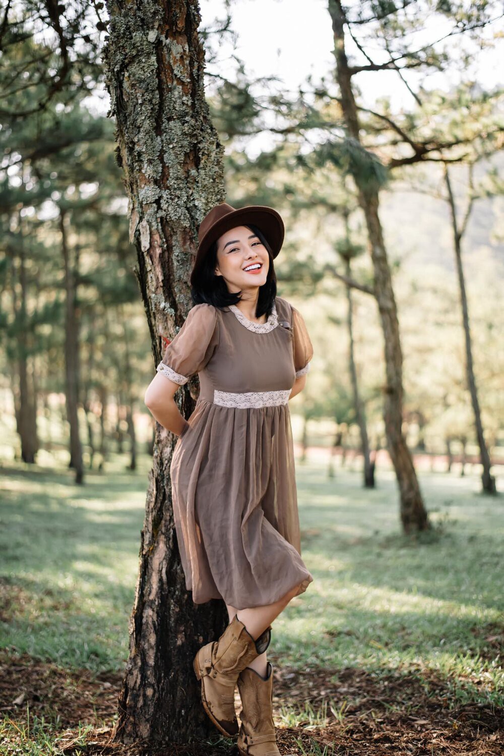Hóa 'nàng thơ' trong bộ ảnh mới, nhưng Ngân 98 vẫn bị chỉ trích bởi một chi tiết 10 Hóa 'nàng thơ' trong bộ ảnh mới, nhưng Ngân 98 vẫn bị chỉ trích bởi một chi tiết 10