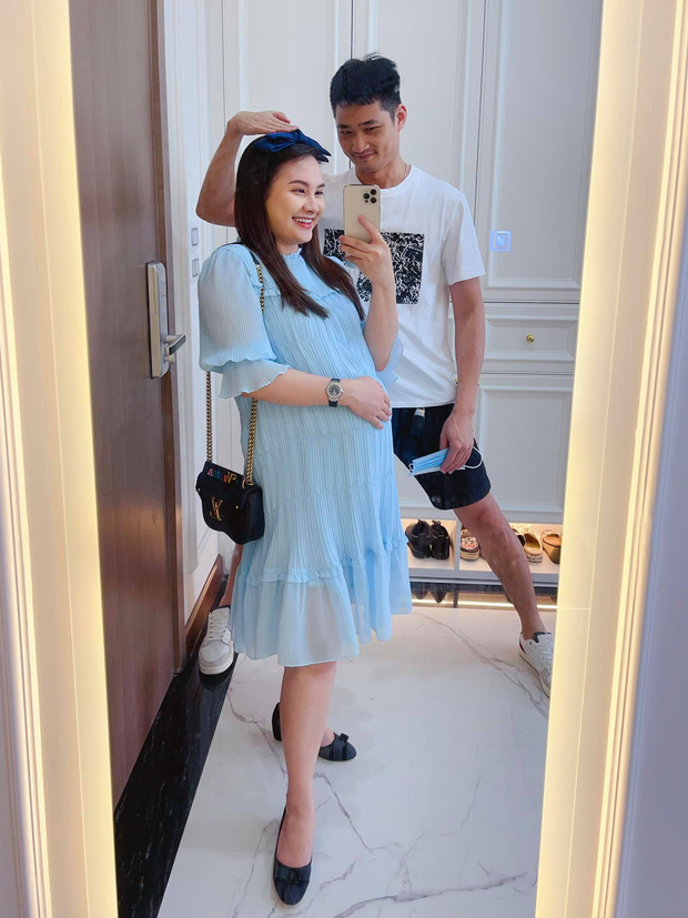 Diễn viên Bảo Thanh vượt cạn lần 2 thành công, tiết lộ giới tính em bé khiến dàn sao nô nức chúc mừng 6 Diễn viên Bảo Thanh vượt cạn lần 2 thành công, tiết lộ giới tính em bé khiến dàn sao nô nức chúc mừng 6
