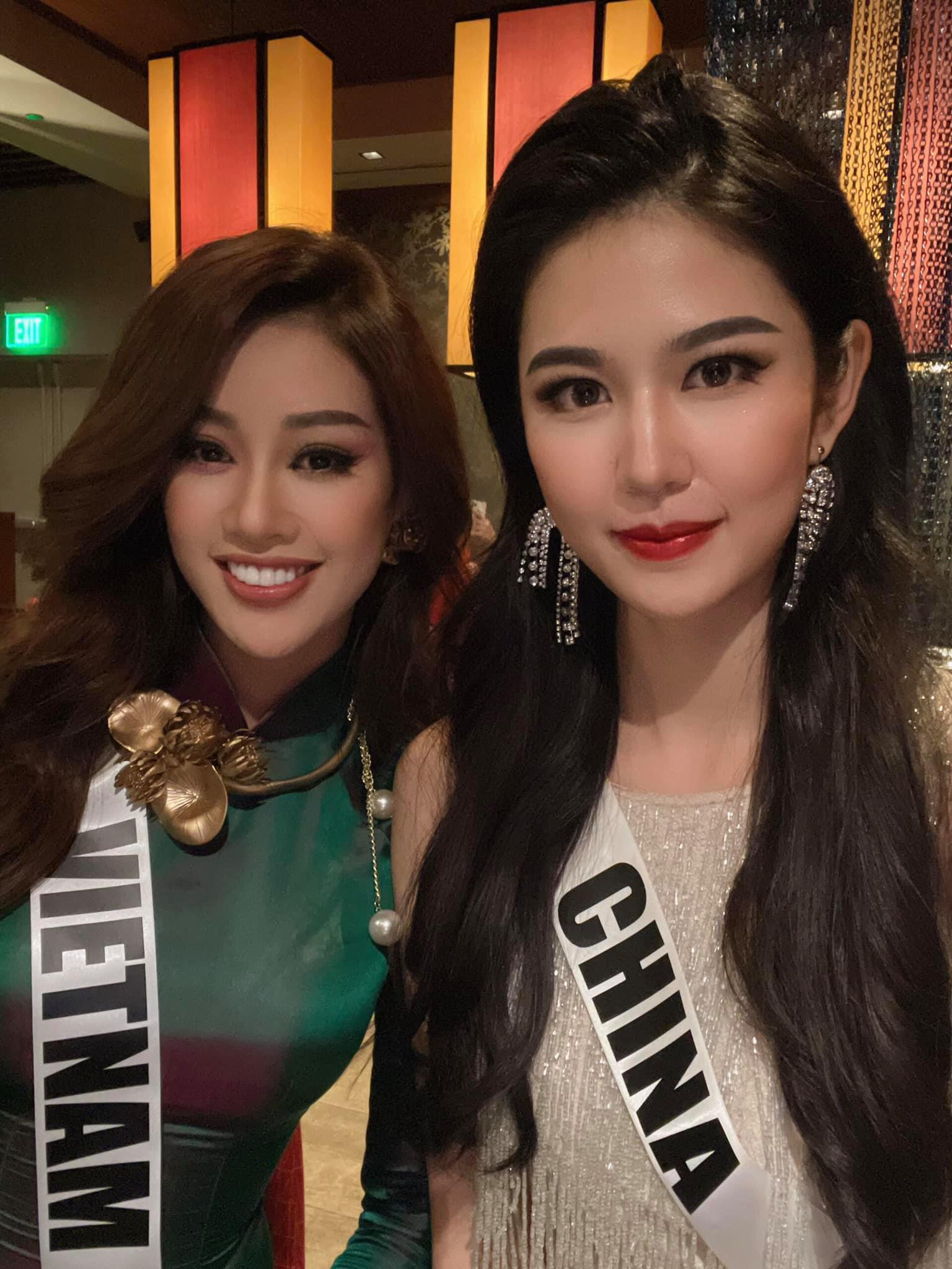 Khánh Vân thướt tha trong tà áo dài, đúng chuẩn 'quốc sắc thiên hương' trước thềm bán kết Miss Universe 6 Khánh Vân thướt tha trong tà áo dài, đúng chuẩn 'quốc sắc thiên hương' trước thềm bán kết Miss Universe 6