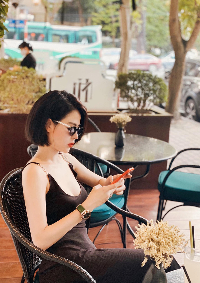 Minh của ‘Hướng dương ngược nắng’: Trên phim ăn bận quê mùa, ngoài đời sang chảnh, lên đồ cực khét 10 Minh của ‘Hướng dương ngược nắng’: Trên phim ăn bận quê mùa, ngoài đời sang chảnh, lên đồ cực khét 10