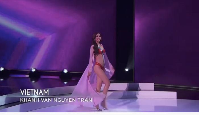 Nhìn lại những khoảnh khắc 'làm nên lịch sử' của Khánh Vân tại đêm Bán kết Miss Universe 2020 4