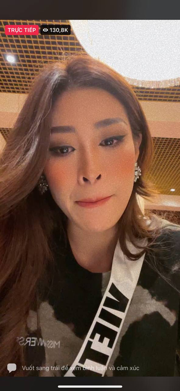 Livestream ăn sáng 'sương sương', Khánh Vân cán mốc 130.000 lượt xem, NSND Hồng Vân cùng dàn sao Việt nô nức chúc mừng. 1 Livestream ăn sáng 'sương sương', Khánh Vân cán mốc 130.000 lượt xem, NSND Hồng Vân cùng dàn sao Việt nô nức chúc mừng. 1