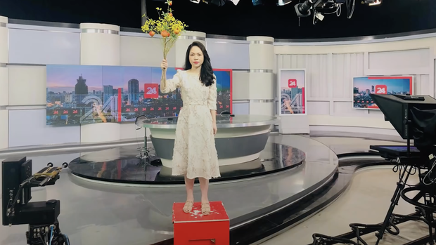'Chị cà khịa' hóa thân thành Đen Vâu, kêu gọi mọi người đừng trốn cách ly, độ 'mặn' của VTV ngày càng tăng level 7 'Chị cà khịa' hóa thân thành Đen Vâu, kêu gọi mọi người đừng trốn cách ly, độ 'mặn' của VTV ngày càng tăng level 7