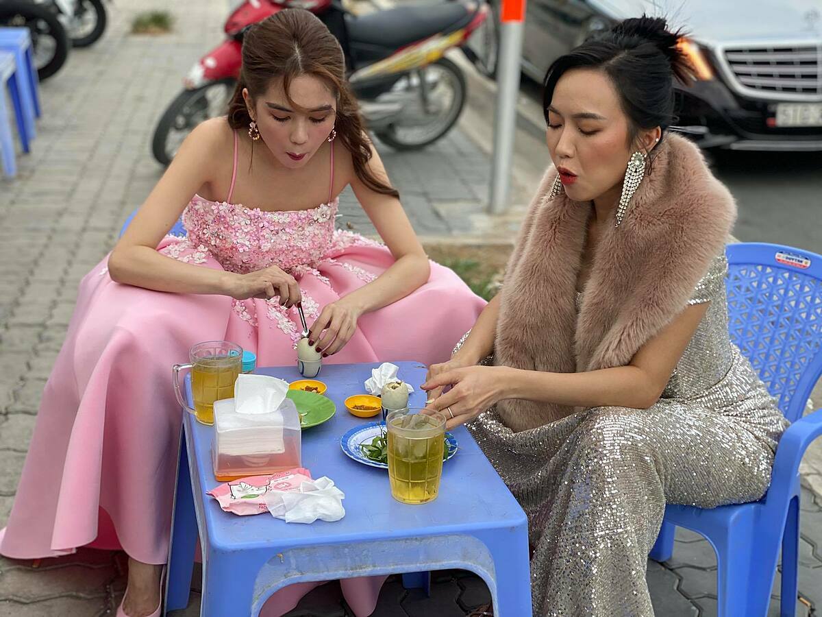 Ngọc Trinh tậu túi 'hiệu' tặng sương sương mừng sinh nhật Diệu Nhi 7 Ngọc Trinh tậu túi 'hiệu' tặng sương sương mừng sinh nhật Diệu Nhi 7