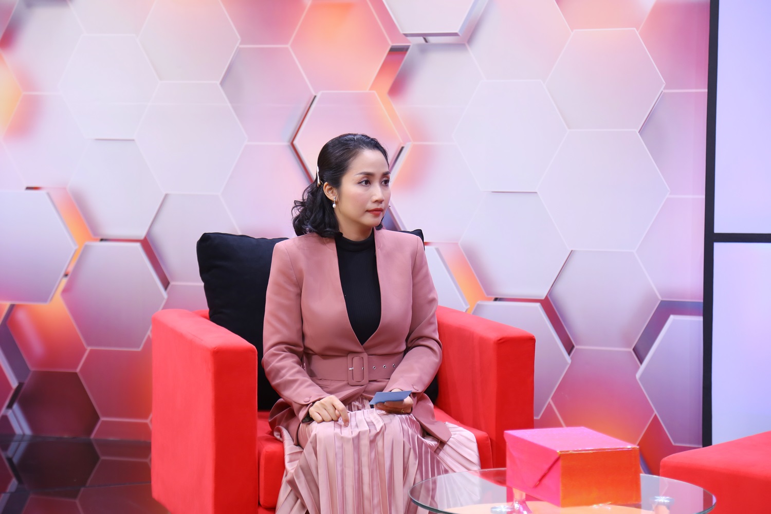 Ốc Thanh Vân tuyên bố không làm MC cho các chương trình về sức khỏe, xem lý do ai nấy đều ngao ngán 4 Ốc Thanh Vân tuyên bố không làm MC cho các chương trình về sức khỏe, xem lý do ai nấy đều ngao ngán 4