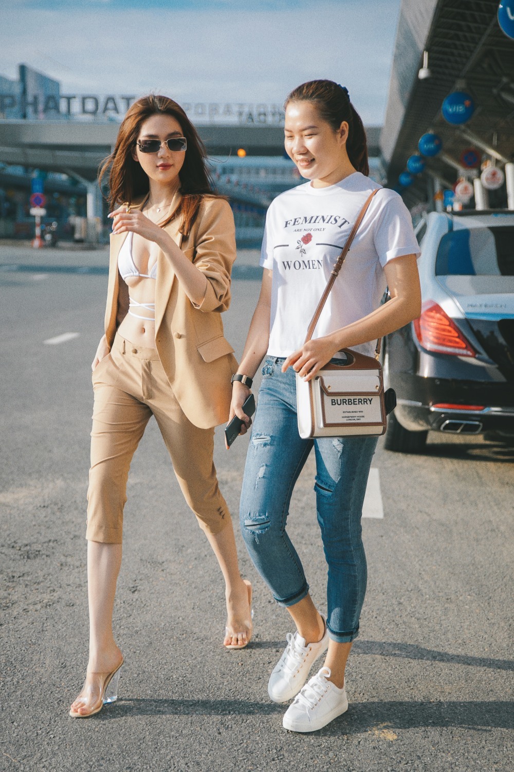‘Số hưởng' như trợ lý Thúy Kiều, vừa được Ngọc Trinh mua xe vừa được ‘ độ’ trần lên cực xịn 5 ‘Số hưởng' như trợ lý Thúy Kiều, vừa được Ngọc Trinh mua xe vừa được ‘ độ’ trần lên cực xịn 5