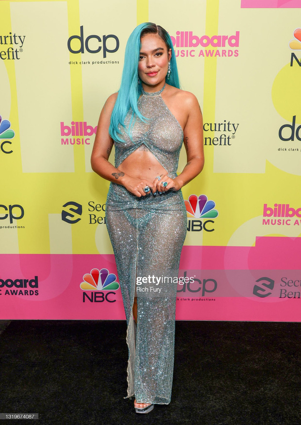 Thời trang siêu thảm đỏ Billboard Music Awards 2021: Jonas Brothers có màn tái ngộ đáng nhớ, Doja Cat hóa ‘ngựa vằn’ 2 Thời trang siêu thảm đỏ Billboard Music Awards 2021: Jonas Brothers có màn tái ngộ đáng nhớ, Doja Cat hóa ‘ngựa vằn’ 2