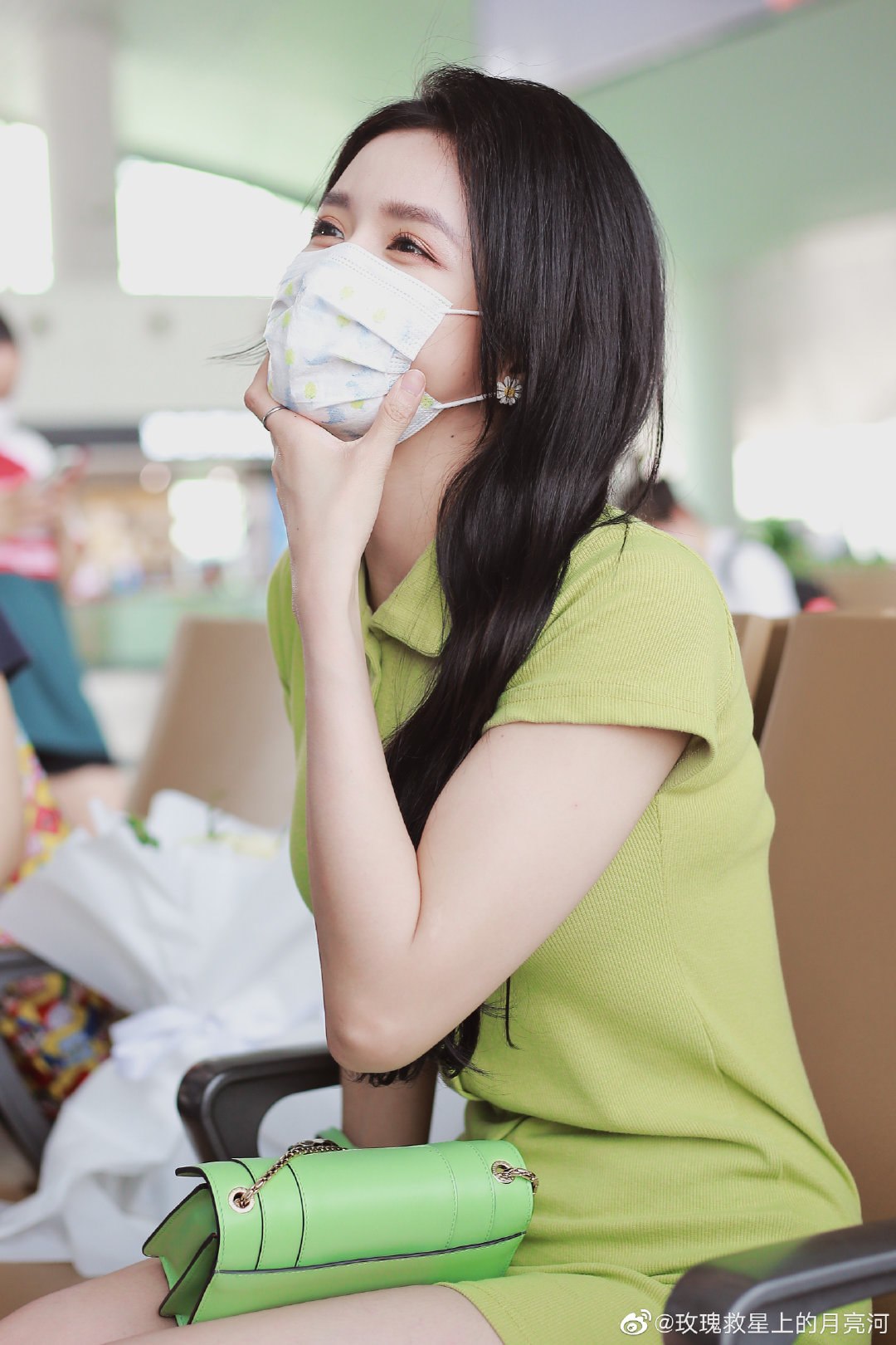 Từng bị Cnet xua đuổi, Thái Trác Nghi bùng nổ với nhan sắc 'xinh xỉu', kiếp trước giải cứu thế giới hay gì? 6 Từng bị Cnet xua đuổi, Thái Trác Nghi bùng nổ với nhan sắc 'xinh xỉu', kiếp trước giải cứu thế giới hay gì? 6