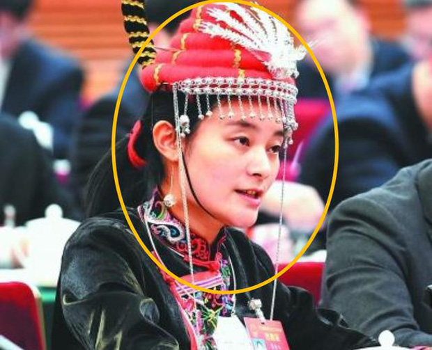 Sốc trước nguyên mẫu của ‘gái quê’ Triệu Lệ Dĩnh ngoài đời thực 6 Sốc trước nguyên mẫu của ‘gái quê’ Triệu Lệ Dĩnh ngoài đời thực 6