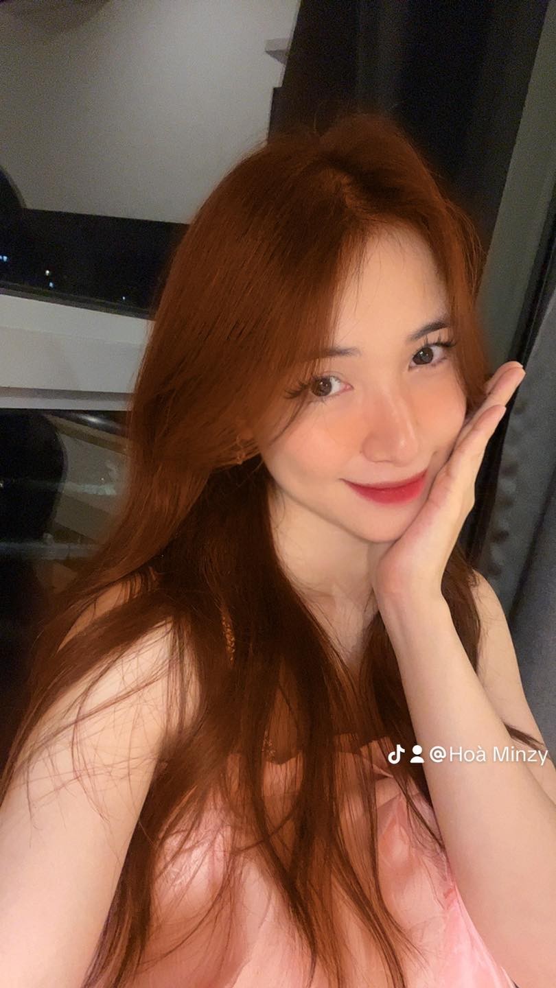 Hòa Minzy sau 1 năm chia tay thiếu gia Minh Hải: Nhan sắc thăng hạng, dạy con thông thái, tích cực thiện nguyện - Ảnh 2 Hòa Minzy sau 1 năm chia tay thiếu gia Minh Hải: Nhan sắc thăng hạng, dạy con thông thái, tích cực thiện nguyện - Ảnh 2