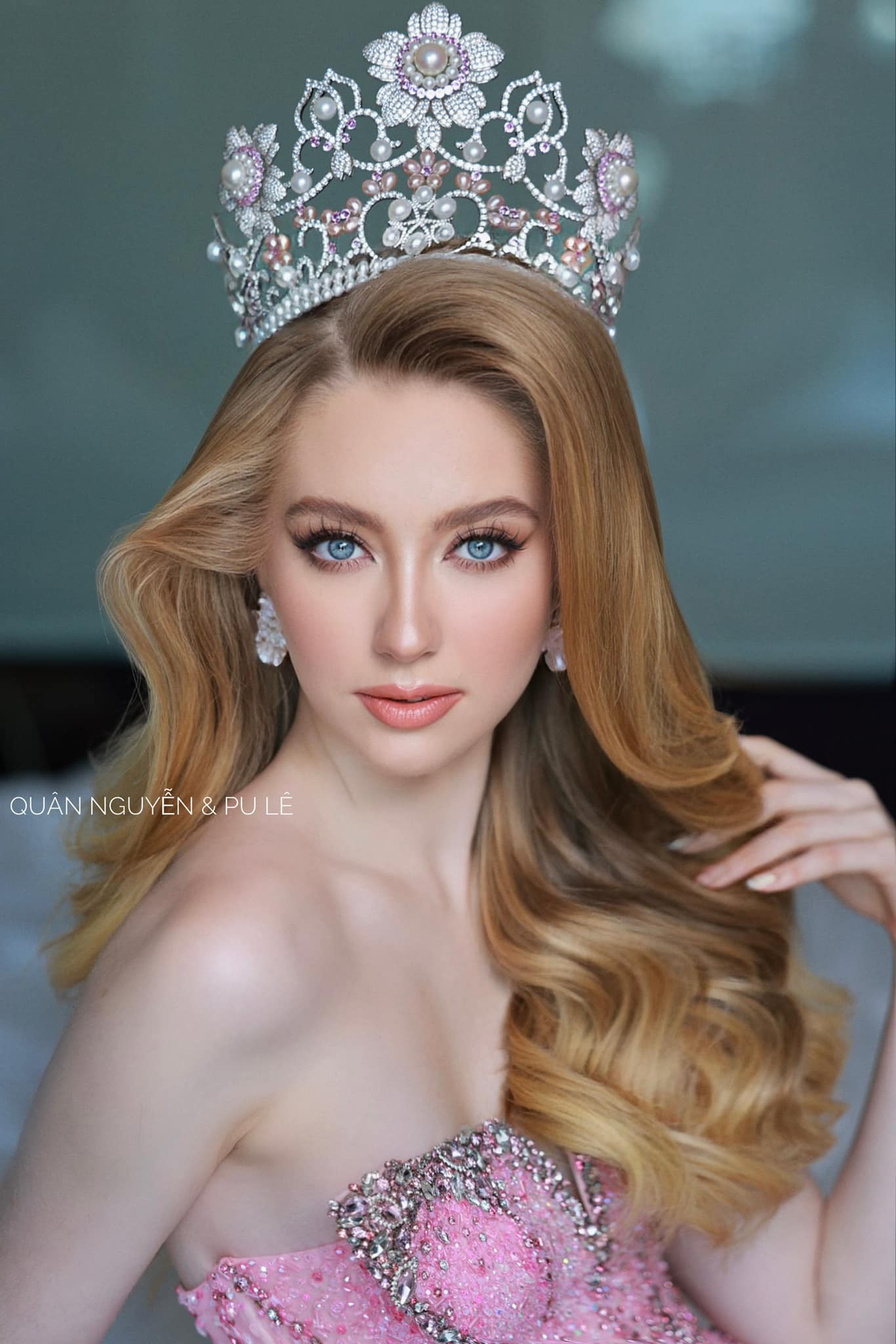 Phát sốt trước nhan sắc đẹp tựa thiên thần của đương kim Miss International - Ảnh 1 Phát sốt trước nhan sắc đẹp tựa thiên thần của đương kim Miss International - Ảnh 1