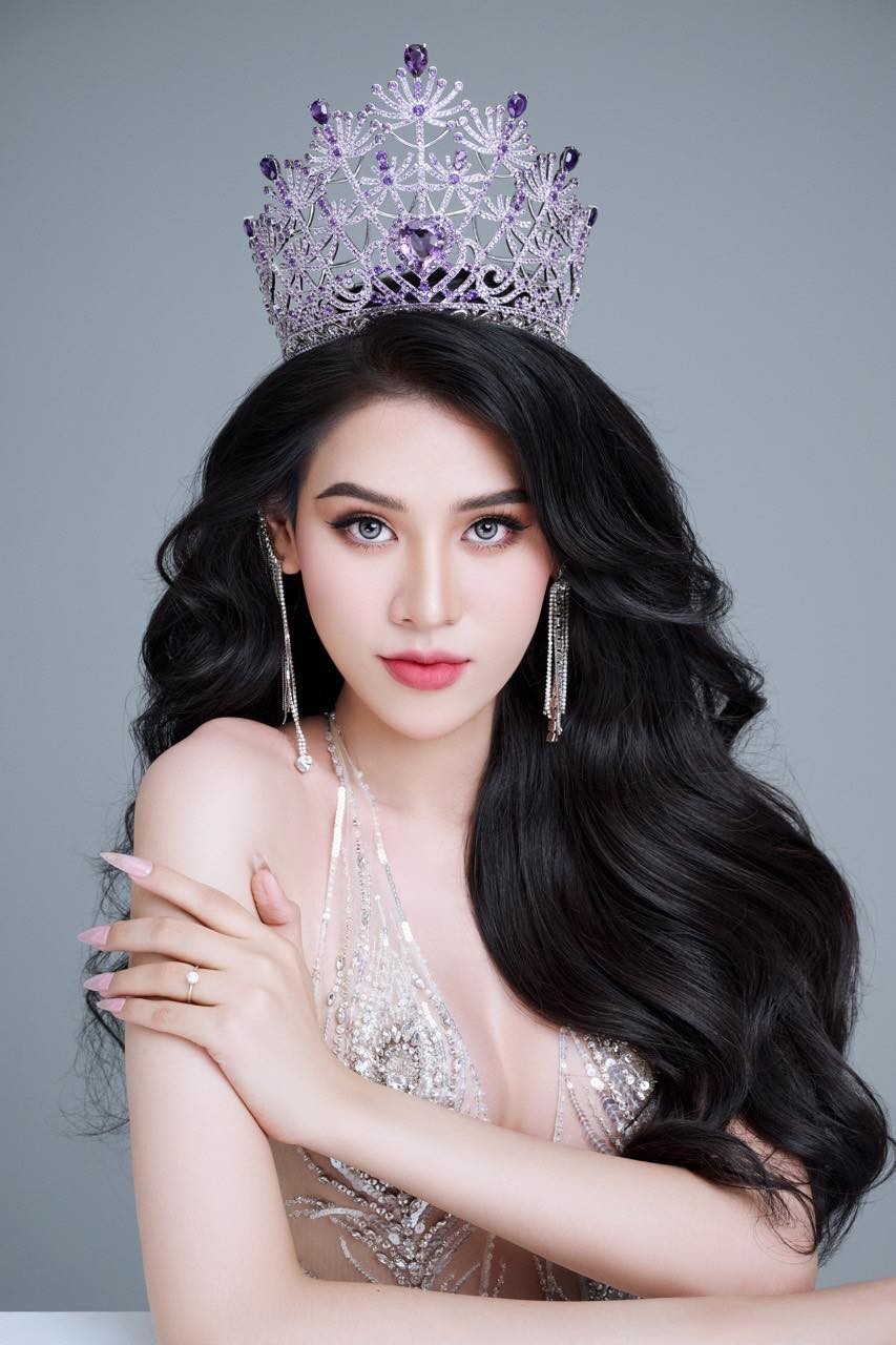Video: Dịu Thảo khoe visual 'sắc như dao cau' trước thềm MIQ 2023, fan chắc nịch cơ hội 'ụp crown' - Ảnh 1 Video: Dịu Thảo khoe visual 'sắc như dao cau' trước thềm MIQ 2023, fan chắc nịch cơ hội 'ụp crown' - Ảnh 1