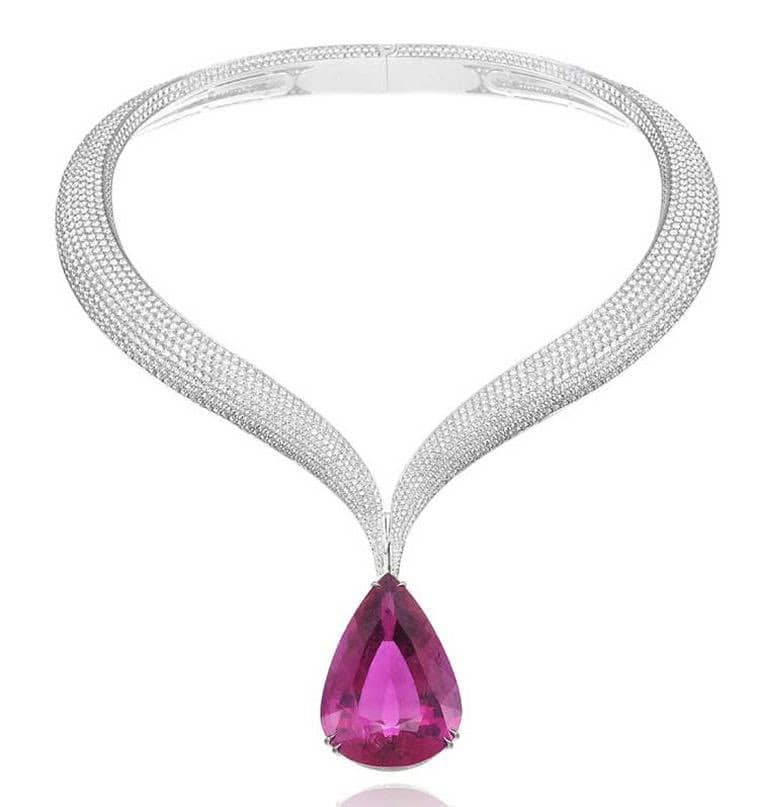 Cận cảnh chiếc vòng cổ đẳng cấp trị giá hơn 28 tỷ Karina (aespa) đeo tại Cannes - Ảnh 2 Cận cảnh chiếc vòng cổ đẳng cấp trị giá hơn 28 tỷ Karina (aespa) đeo tại Cannes - Ảnh 2