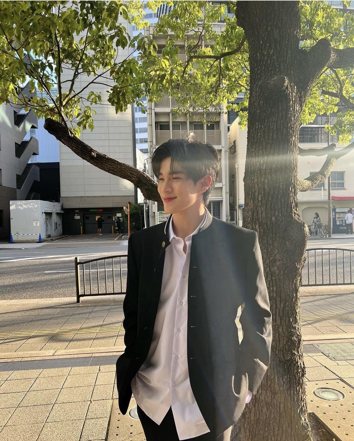 Hội hotboy Chula nhà GMM: Đẹp trai, nổi tiếng, học giỏi chuẩn ‘con nhà người ta’ - Ảnh 4 Hội hotboy Chula nhà GMM: Đẹp trai, nổi tiếng, học giỏi chuẩn ‘con nhà người ta’ - Ảnh 4